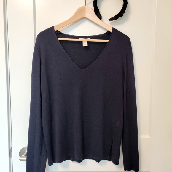 3 for $20 — H&M basic sweaters in excellent condition - Picture 3 of 9